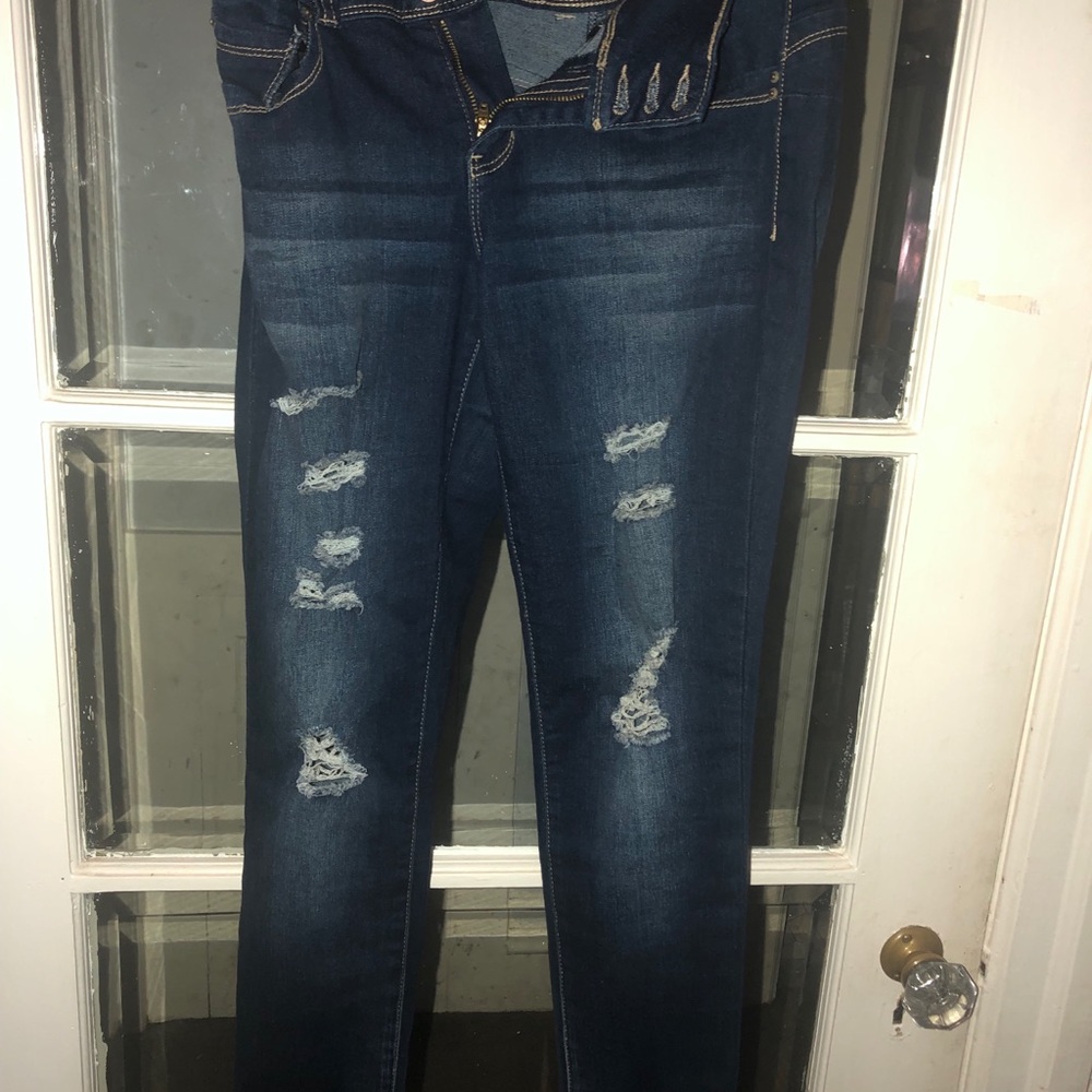 High wasted ripped jeans